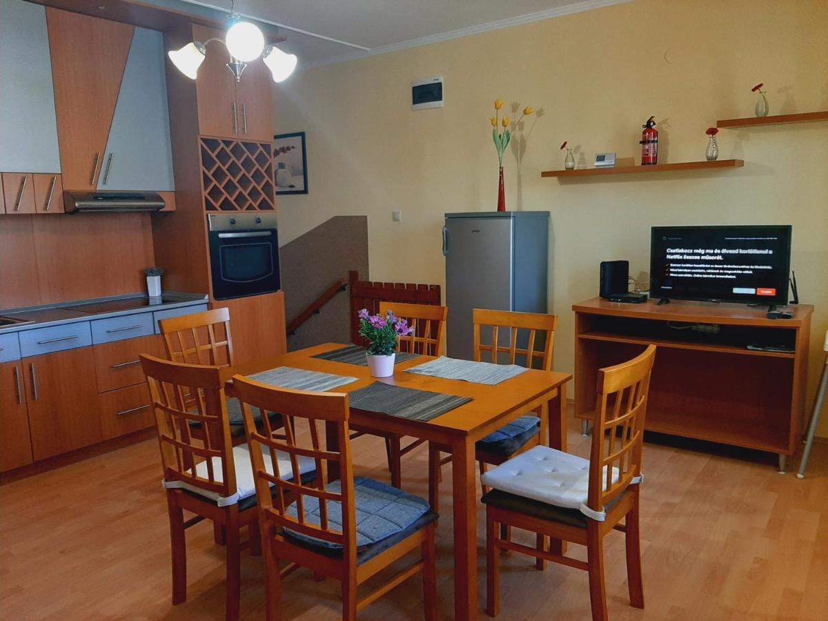 Aqua Apartman Gyula Zewnętrze zdjęcie