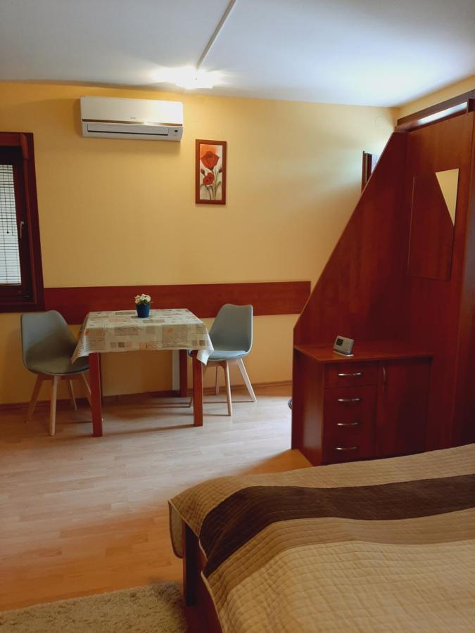 Aqua Apartman Gyula Zewnętrze zdjęcie