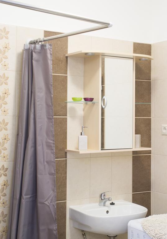 Aqua Apartman Gyula Pokój zdjęcie