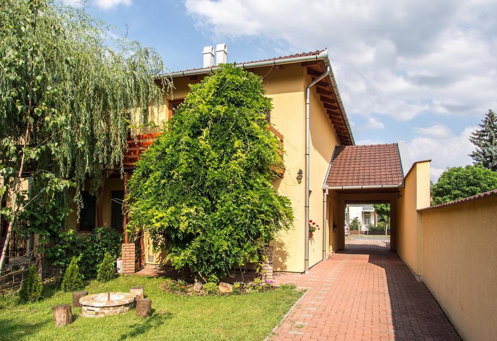 Aqua Apartman Gyula Zewnętrze zdjęcie